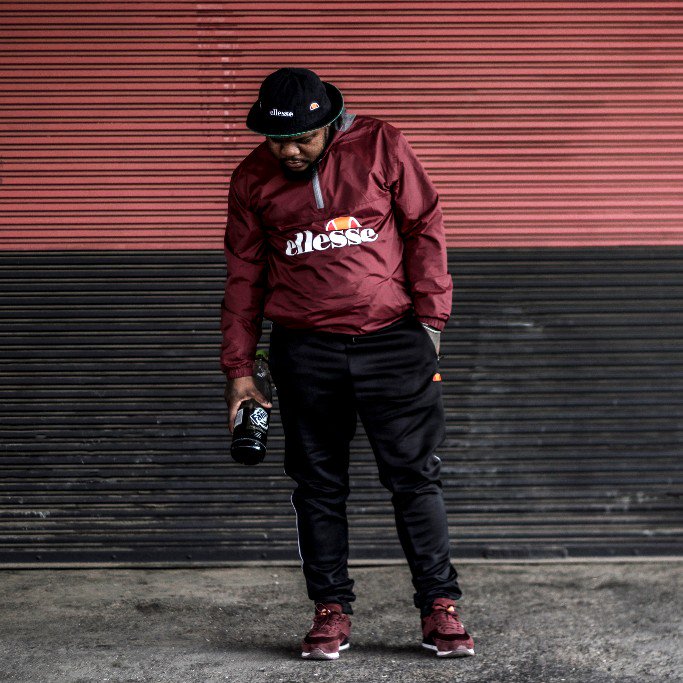 ellesse_sa's tweet photo. @3000BlackDice paints a unique illustration with our well sorted items, exclusively available at Studio 88, Skipper Bar and Side Step. https://t.co/N2HxEivcSk