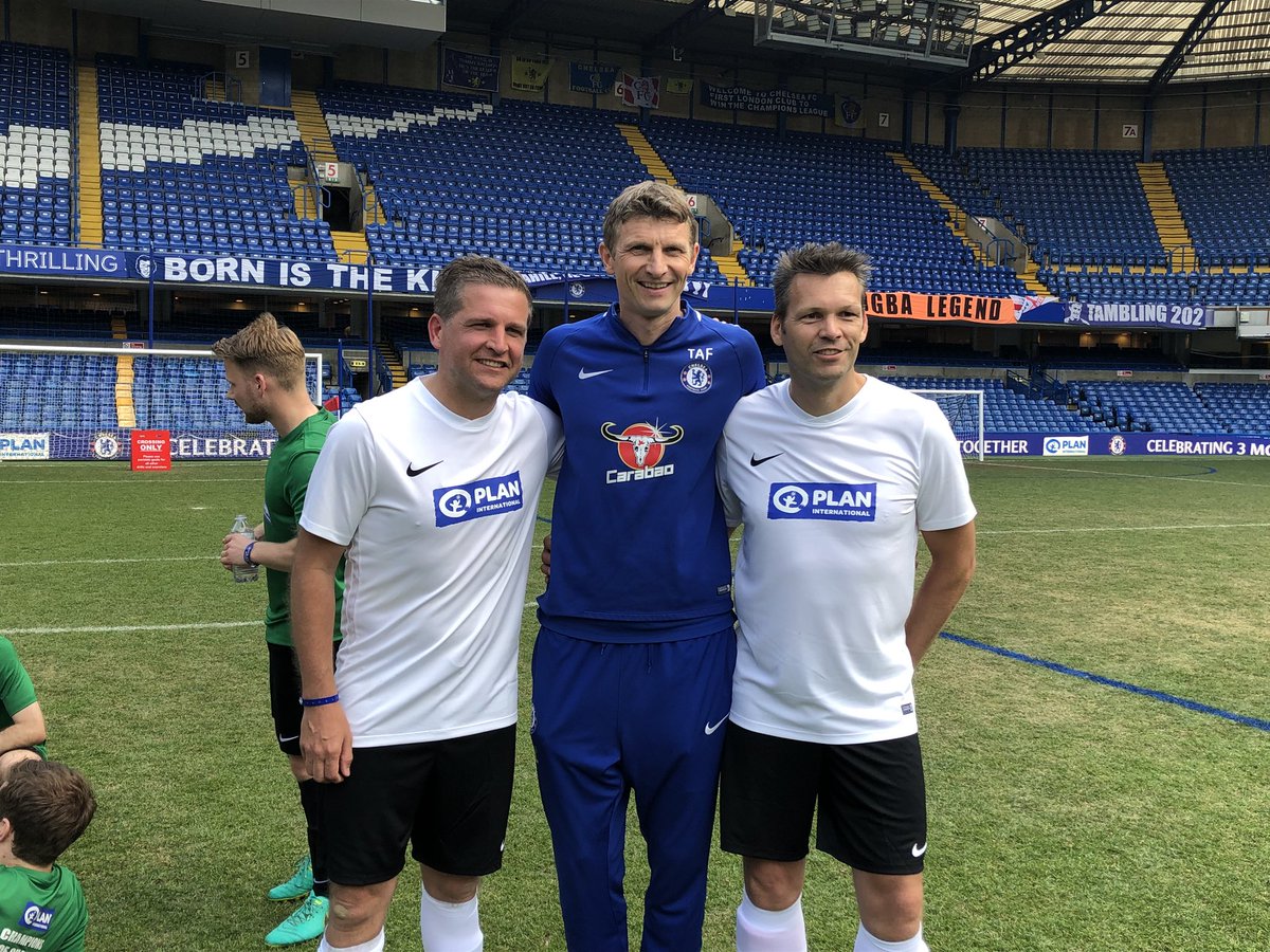 Chelstotal's tweet photo. Tore Andre Flo esteve no Stamford Bridge hoje apoiando o Champions of Change Cup da @PlanUK! 👍 #PlanCFC
https://t.co/z9qh0LmKMG