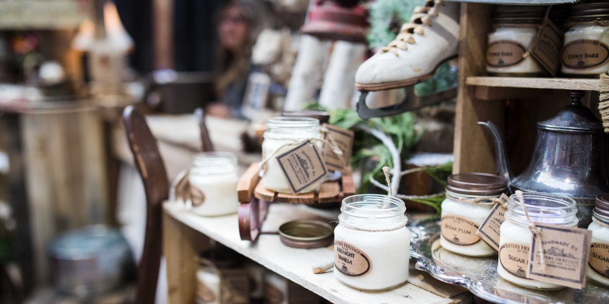 We’re currently accepting vendors who sell #candles for the ALL NEW #TwinCities Holiday Boutique! Secure your space TODAY! bit.ly/2KYiQ7n