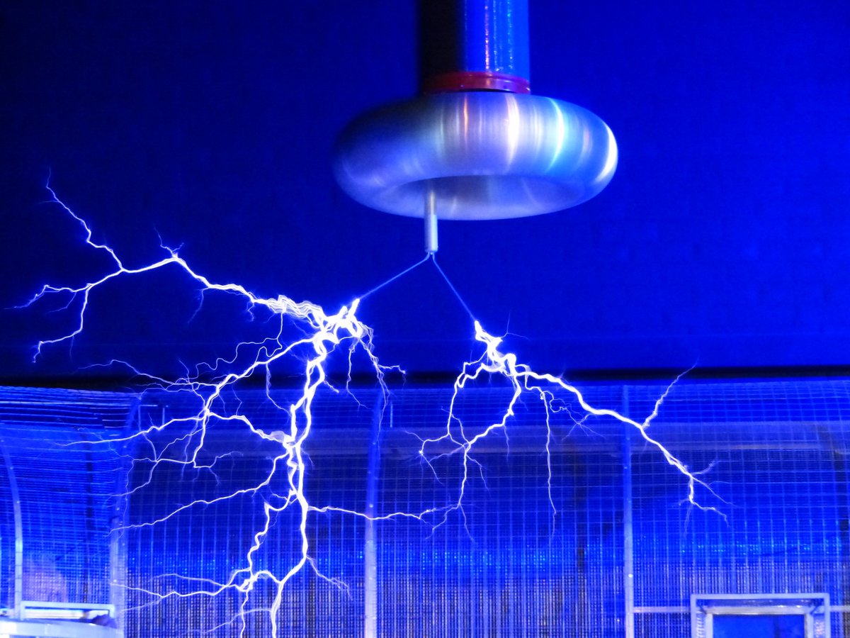 Do you know - why #electricity has a sound? 
drax.com/technology/why…