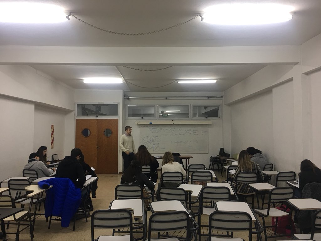 agrupaciondnd's tweet photo. TUTORÍAS DE TEORÍA DEL CONFLICTO
No solo #HablamosDelPlan6, como desde el comienzo #HacemosElPlan6 con acciones concretas para solucionar los problemas de los estudiantes que no pueden avanzar en la carrera por su improvisada implementación.
#Plan6 #DND #DefendemosTusDerechos https://t.co/dMn1HtynbN