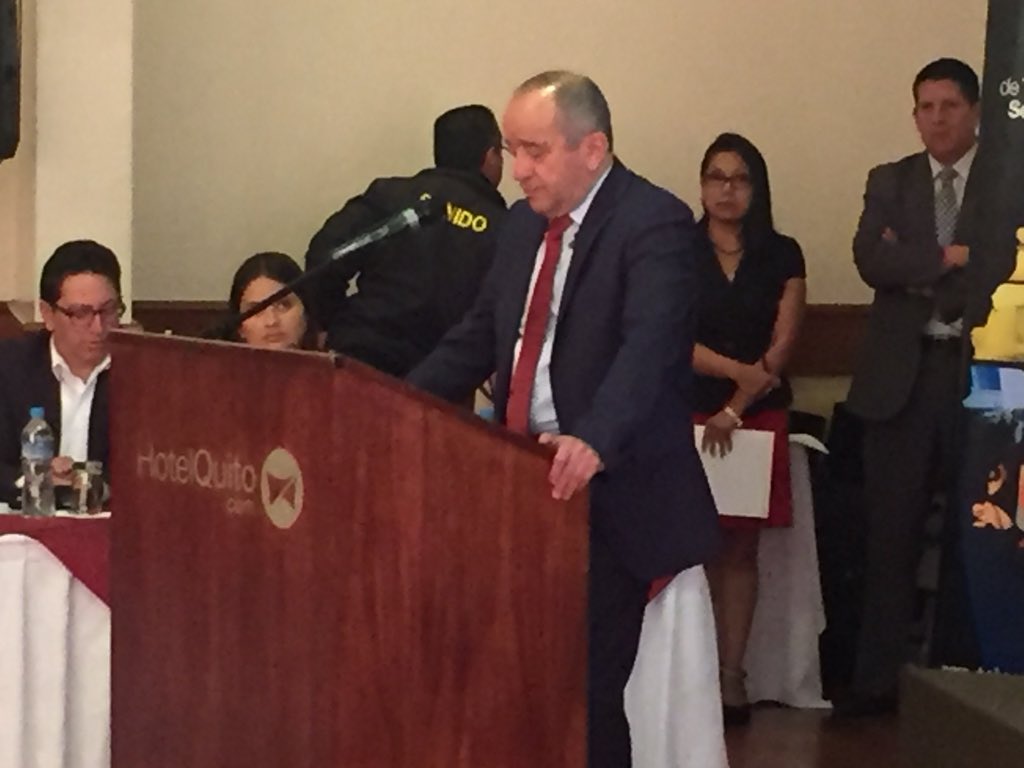 Telecom_Ec's tweet photo. “La conectividad se ha convertido en un elemento ampliamente presente en la vida económica de las personas, con las telecomunicaciones y TIC, como fenómeno facilitador de esta economía digital.” Ministro @GuilleHLeon #VisiónEstratégicaMINTEL https://t.co/xxbKlUMr4r