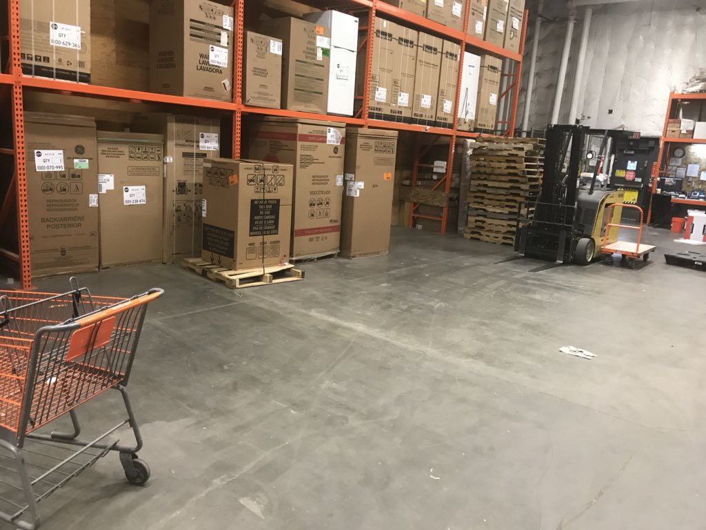 Freight team did a great job last night 1,934 cartons 20,000 piece’s !!