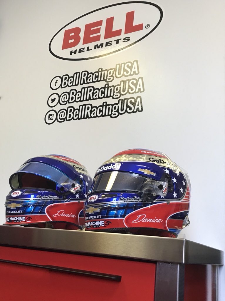 BellRacingHQ's tweet image. 🚨 OPEN HOUSE WITH @EstesSpeedShop!

If you’re interested in custom race shop solutions, stop by the Bell Garage in #GasolineAlley at @IMS to learn more about how Estes Speed Shop can help you out!

⏰: 11-1