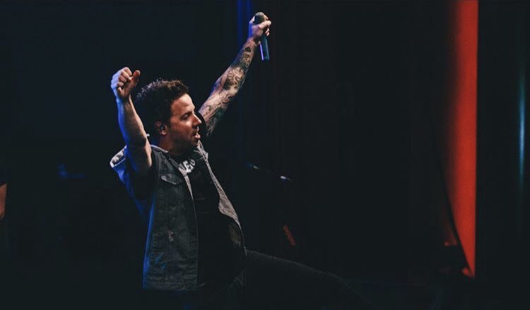 pierrebnet's tweet photo. 🎶📸 #simpleplan https://t.co/T1hMxhlG6T