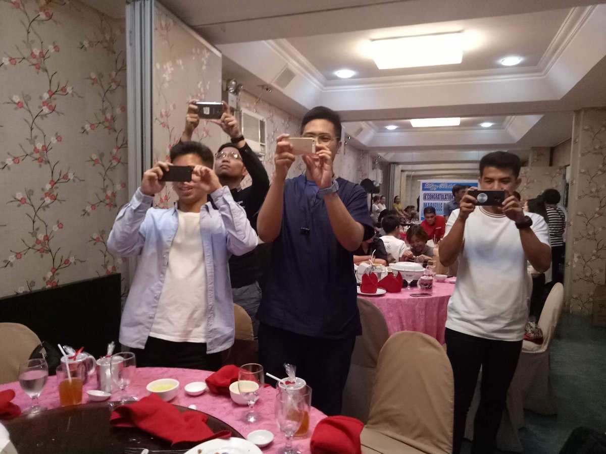 jninariadnicole's tweet photo. Ang tunay na highlight ng gabi 😂😂😂 #iboto 
@mrllanmei  @ellaprincipe_  @villamartrixie  @_jonnahleene @iSeraficoVenus @HensTobi #gabs #kyahwell #clarence https://t.co/X9fiUelgGc