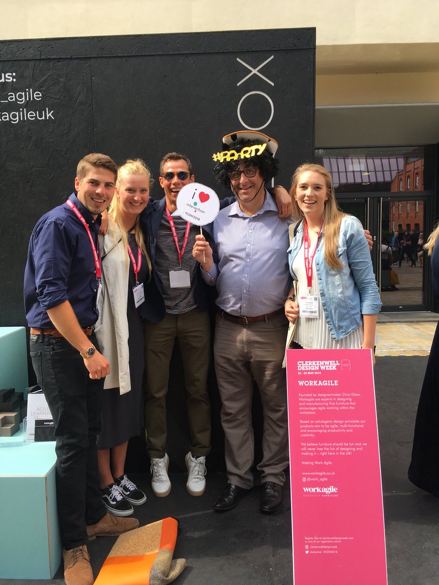 InteractionLtd's tweet image. Team #Clerkenwellcowboys have found the amazing @workagileuk #huddlebox at @CDWfestival #officelove #loveyouroffice