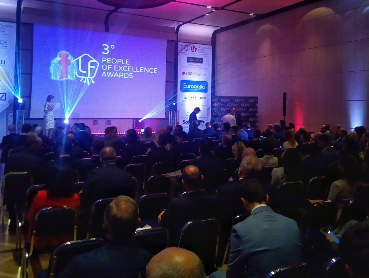 PLTV_it's tweet photo. People o Exellence Awards: la premiazione dei TOP 50 Professionisti della Consulenza Creditizia in Italia.
 PLTV live da #LFS18 https://t.co/bzrnK5jEVp