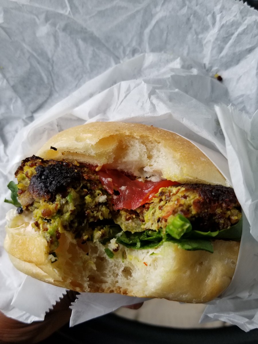AtlFoodGang's tweet photo. Indian veggie burger 👍🏾👍🏾 #SouperJennyBrookhaven https://t.co/A9Q4HLmnLL
