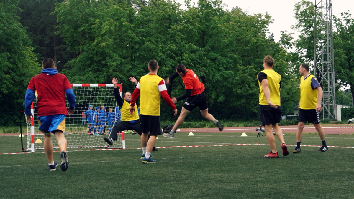 LSPA_lv's tweet photo. LSPA docētāju komanda triumfējusi Nila Graša piemiņas turnīrā handbolā. Dāmām spēcīgākās handbolistes studē 1.kursā. 🥇https://t.co/Duwodeqxzf
#handbols @LVhandball https://t.co/RQz2ggt2xE