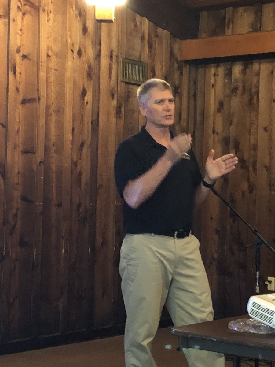 michaeltbigham's tweet photo. Bryan Williams, Chief Flight Nurse, from Mercy Air Med - North Iowa, traveled all of the way to Akron, Ohio to share valuable lessons about transport Safety, Teamwork, and Resilience for the Akron Children’s Hospital Transport Team...Thanks Bryan!! https://t.co/825syuDTnO