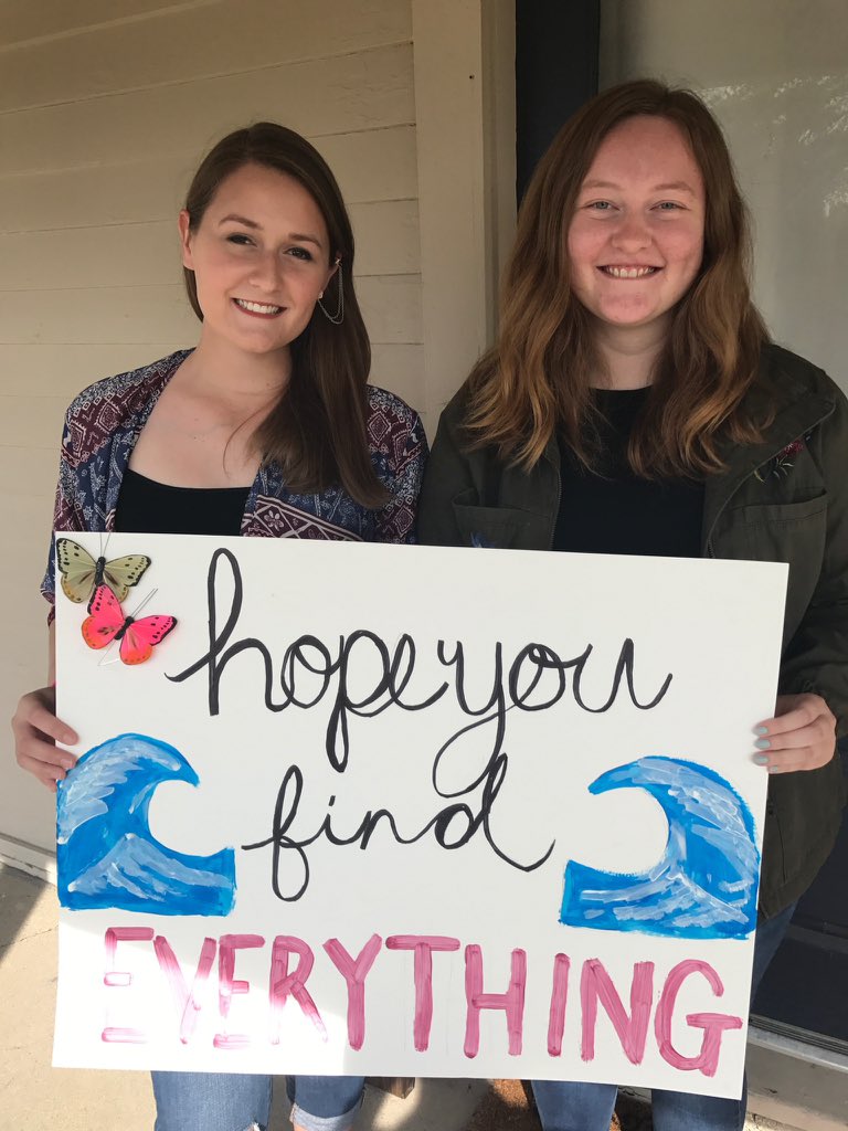 swiftiefromindy's tweet photo. .@taylornation13 this is my friend, hannah. We met in college and we bonded over the speak now dvd. I'm moving to Florida in 2 months and we probably won't see each other for 2 years. Meeting taylor together would be magical. #RepChicago #HanandHanShow https://t.co/Zk5o5awvai