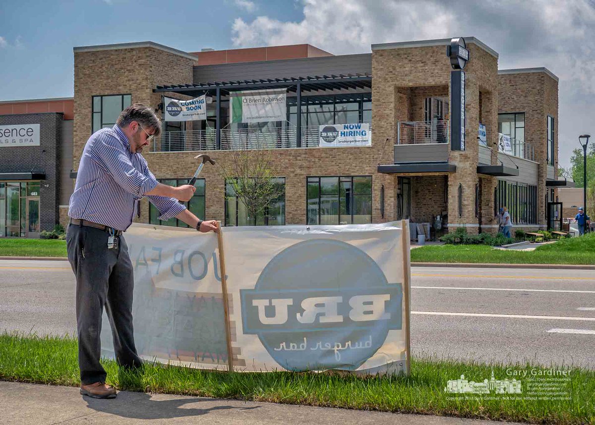 WestervilleNews's tweet photo. Bru Burger Bar almost ready to open. Local Cantina opened. Poke Bros promises to open. Phat Taco? Westerville's #Restaurant scene... https://t.co/0fPeZa6Y07 #BruBurger #Food #LocalCantina #PhatTaco #PokeBros https://t.co/nlpOok2qVb