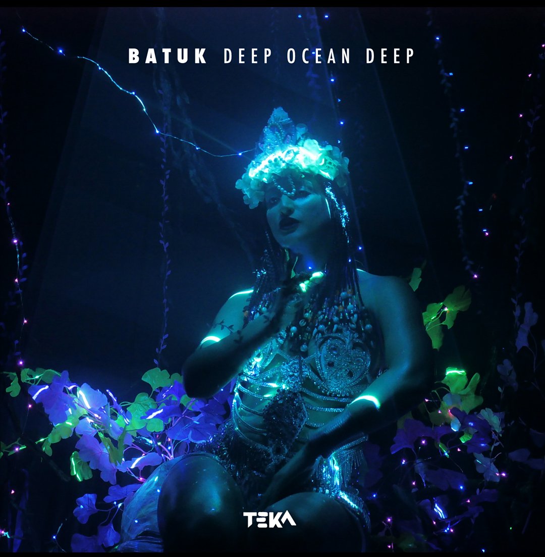 🚨🚨#NewMusicVideoAlert🚨🚨

 @BATUKMUSICA's music video for #DeepOceanDeep is here! 

youtube.com/watch?v=MWh28_…

#DeepOceanDeep #KasiRoyalty