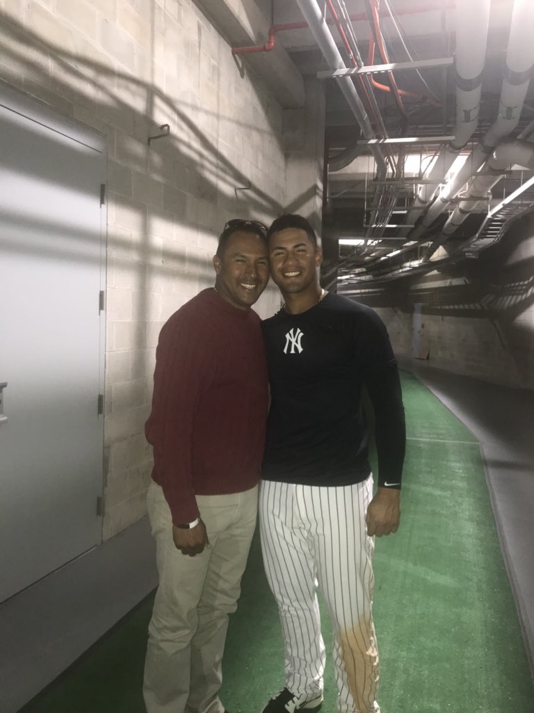 usebeisbol's tweet photo. La emoción, alegría me embarga a diario viendo el desempeño de mi hijo Gleyber Torres en la MLB, mi orgullo no me cabe en el pecho. GT es un trabajador incansable, dedicado, enfocado, responsable, respetuoso del juego y muy humilde. Su madurez lo caracteriza, el es un buen hijo https://t.co/ZRo6dfX2V9