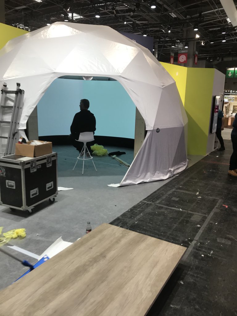 LaurentTRIPIED's tweet photo. J- quelques heures ! Notre #projectmanager #bziiit Alexandre arrive tel THE Pistolero de la captation de data #standconnecte Made in #NvelleAquitaine
Impressionnant l’activité sur le salon !!! Il y en a qui vont finir tard !! Bon courage à tous 💪💪💪 https://t.co/YMQJk2HSeV