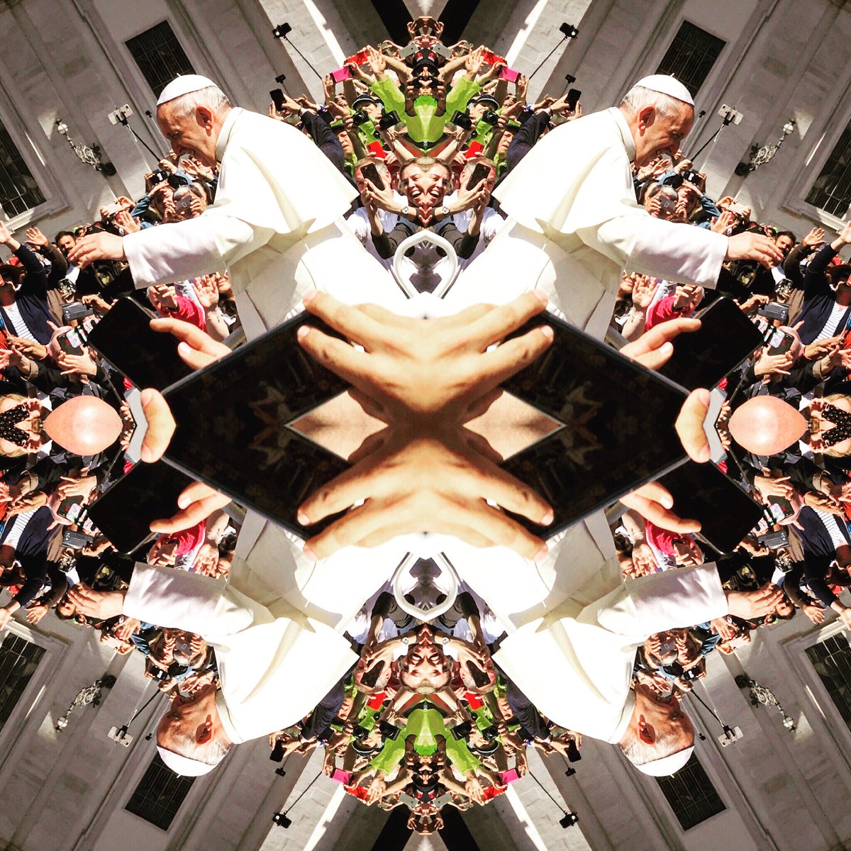 NidiGSP's tweet photo. #superpope https://t.co/I478PMWYHH