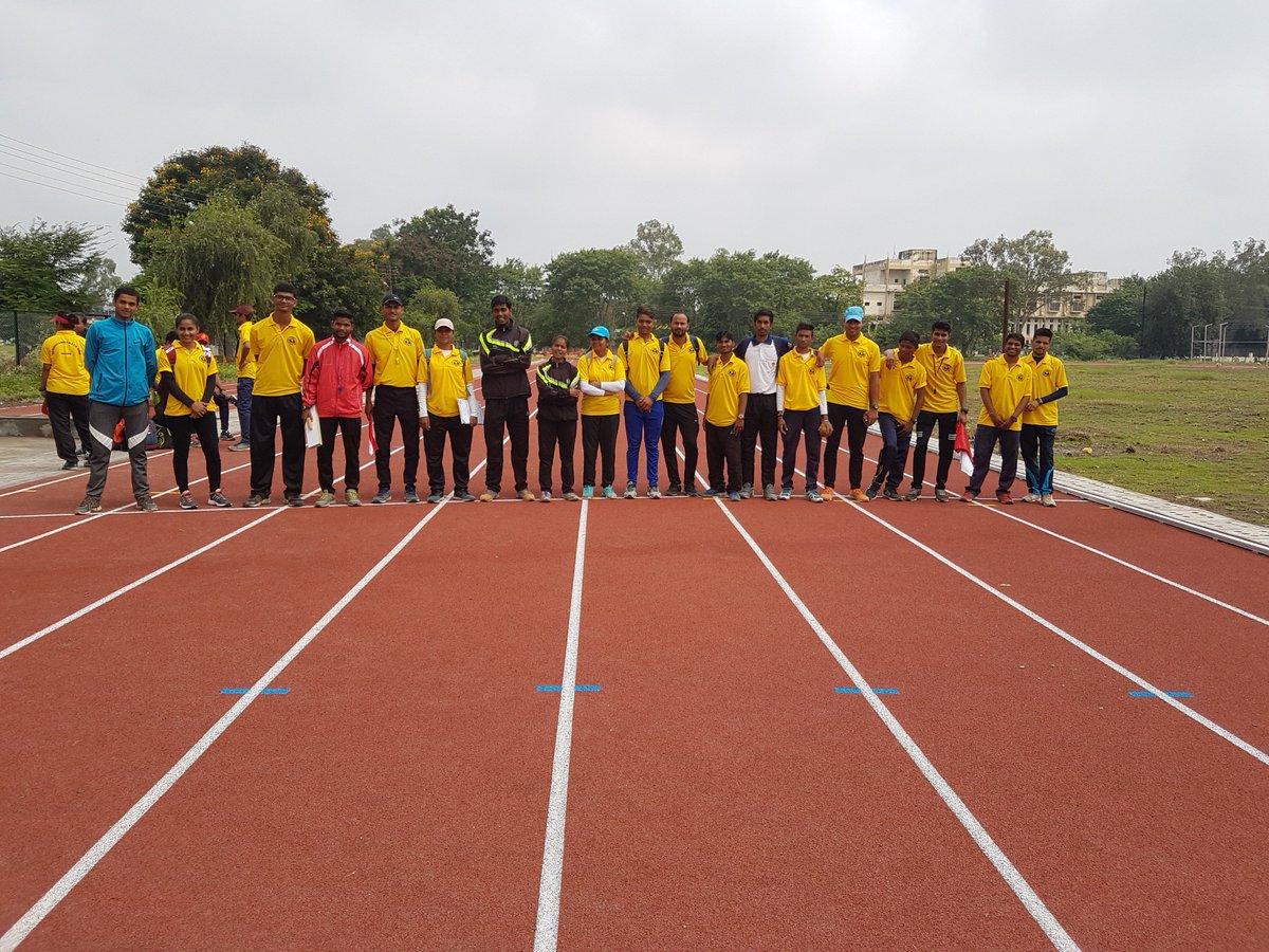 wkhip's tweet photo. @Ra_THORe @iHrithik @imVkohli @NSaina stay fit #team/human engineering https://t.co/NAsoPITc7G