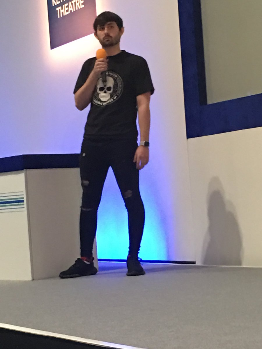 Jack equipped with millennial trousers
<a href="/SFAccy/">Soaring Falcon Accy</a> <a href="/Jack_SFAccy/">Jack Bridge</a> 

#Accountex 

Talking through his personal development