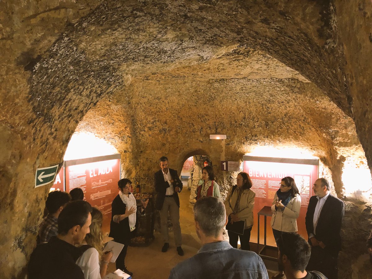 turvalladolid's tweet photo. Llegamos a @turismucientes para disfrutar de la bodega tradicional y aula museo del vino. #trendelvino #ValladolidEsVino @Renfe @Dip_Va @RutaVinoCigales https://t.co/9AAL93tFH4