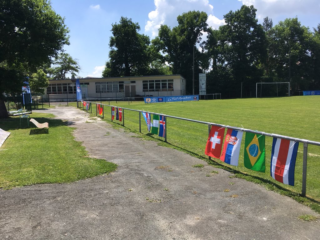 AlbernyJ's tweet photo. #Tocane accueille les #MercrediEnBleu! Après l’Euro 2016, on remet ça avec une nouvelle formule pour @FIFAWorldCup en #Russie! https://t.co/NIPPsZzYdx