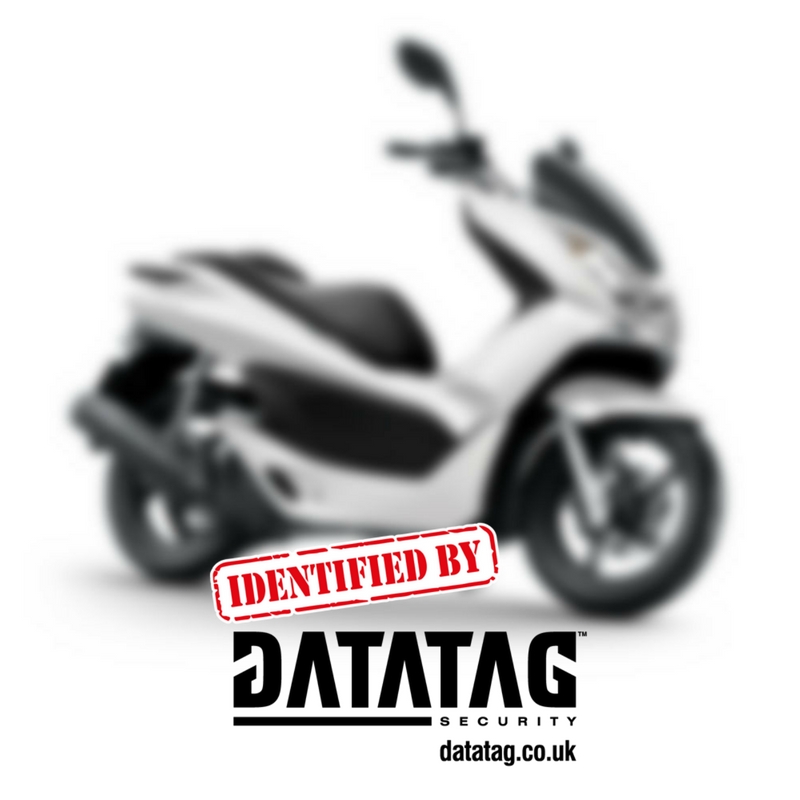 DatatagID's tweet photo. Thieves tried to hide this @HondaUKBikes scooter but a helpful member of the public called the Police, they recovered it and we identified the true owner - easy @MCIATweets #MASTERScheme #IdentifiedByDatatag https://t.co/DCcWpDx0WT