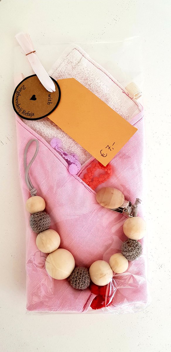 ZbRefaja's tweet photo. Nieuw nieuw nieuw!!!!! Eigengemaakte baby👶🏻👶🏻👶🏻👶🏻👶🏻👶🏻👶🏻👶🏻 cadeaupakketjes!!! Diverse uitvoeringen🙂🙂🙂 https://t.co/Qe9vXLvkck