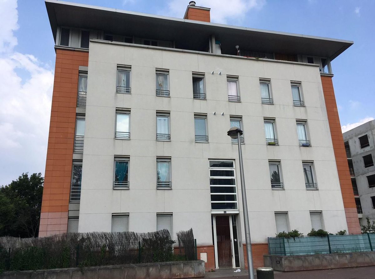 Connect_Ozen's tweet photo. Créteil : une dizaine de familles privée d’eau pendant quatre jours https://t.co/VPaPwjzDUH https://t.co/UlmqfVM50r