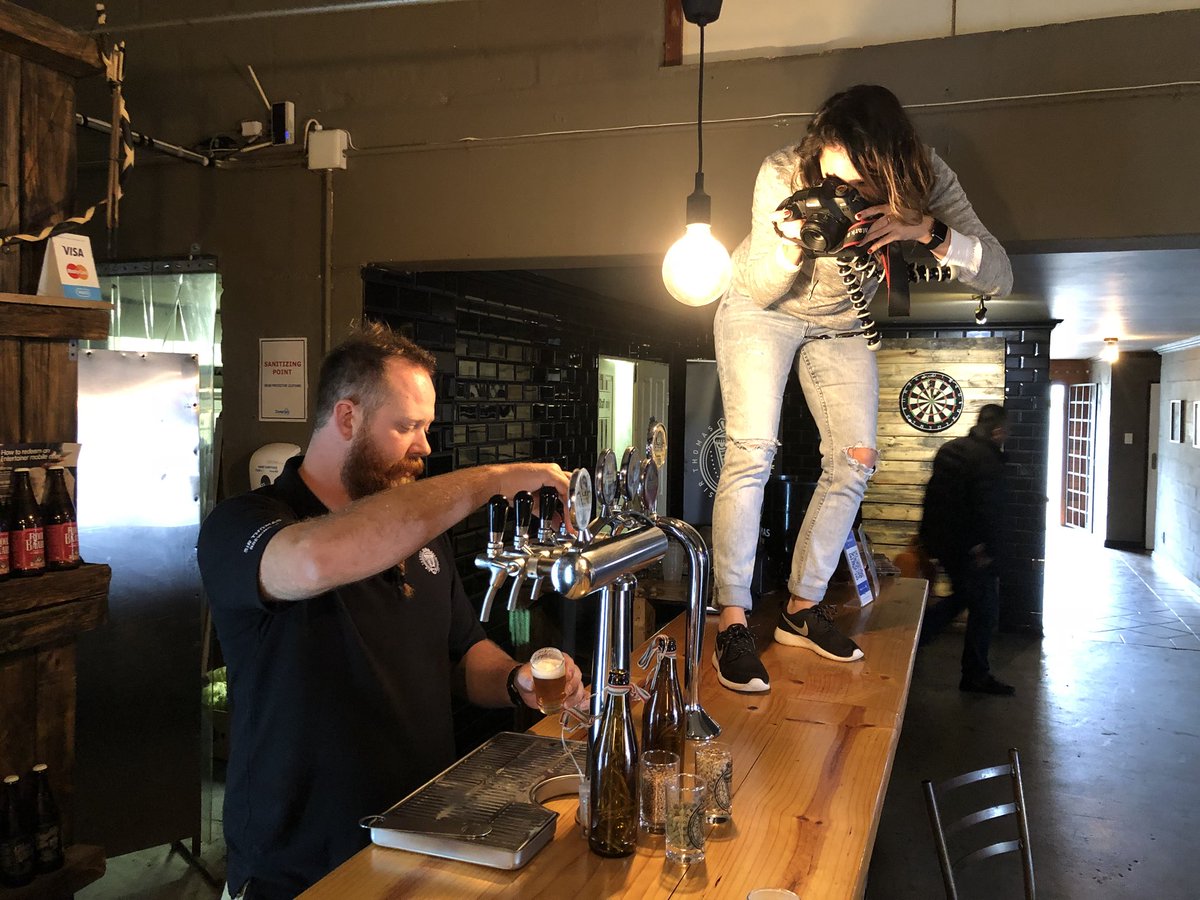 sirthomasbrew's tweet photo. Taking pictures of our wonderful venue and beer for #TheEntertainer #photoshoot #beerporn #canon #beermodels #beerlovers #pizza @sirthomasbrew @localtruthsa https://t.co/Oe19Dpyxn6