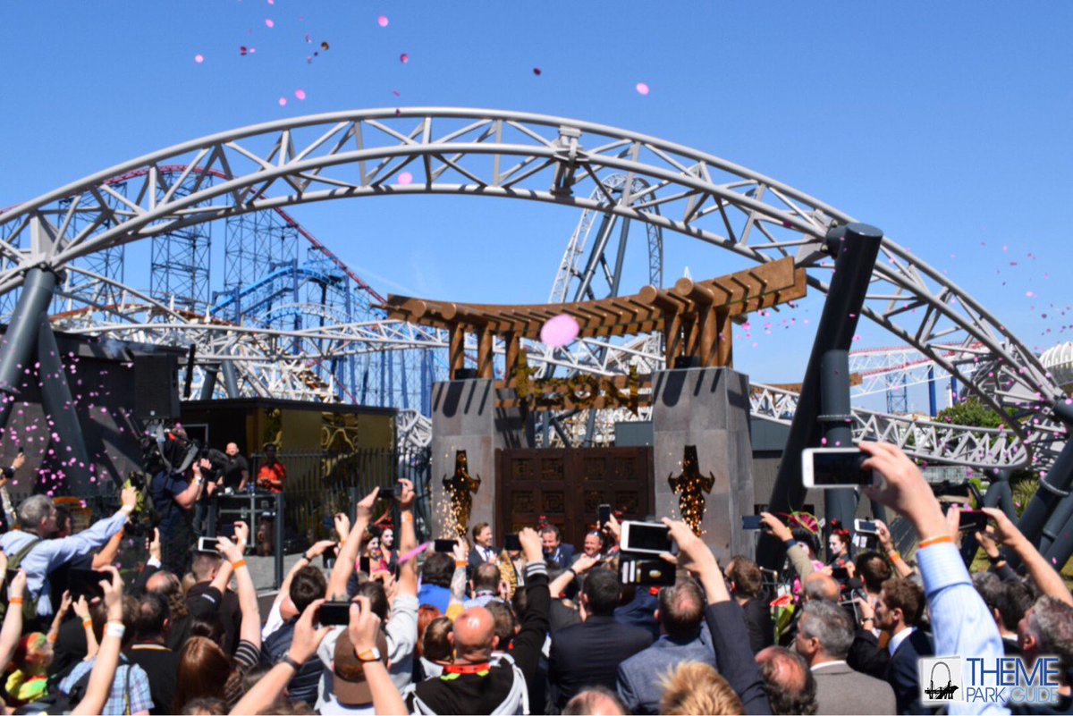 ThemeParkGuide's tweet photo. The ride has been officially opened by the Mack family and the Thompson’s. Broadcasting live at: https://t.co/p4aPZ19Ox4 #BlackpoolPleasureBeach #BPB #Icon #MackLaunch #Mack https://t.co/mhmaZvZY1q