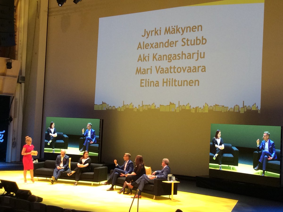 RistoNylund's tweet image. Turha ihmisluokka 🤔 Ei kuitenkaan tässä, mutta sellaistakin puhuttiin 😏  @alexstubb #digitalisaatio  #uselessclass #kujo2018