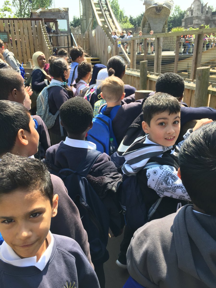 southriseschool's tweet image. Some scaredy cats are pretending to be too small to ride! Those brave enough are discussing the mechanics of the ride #chessupdate #sciencecapital