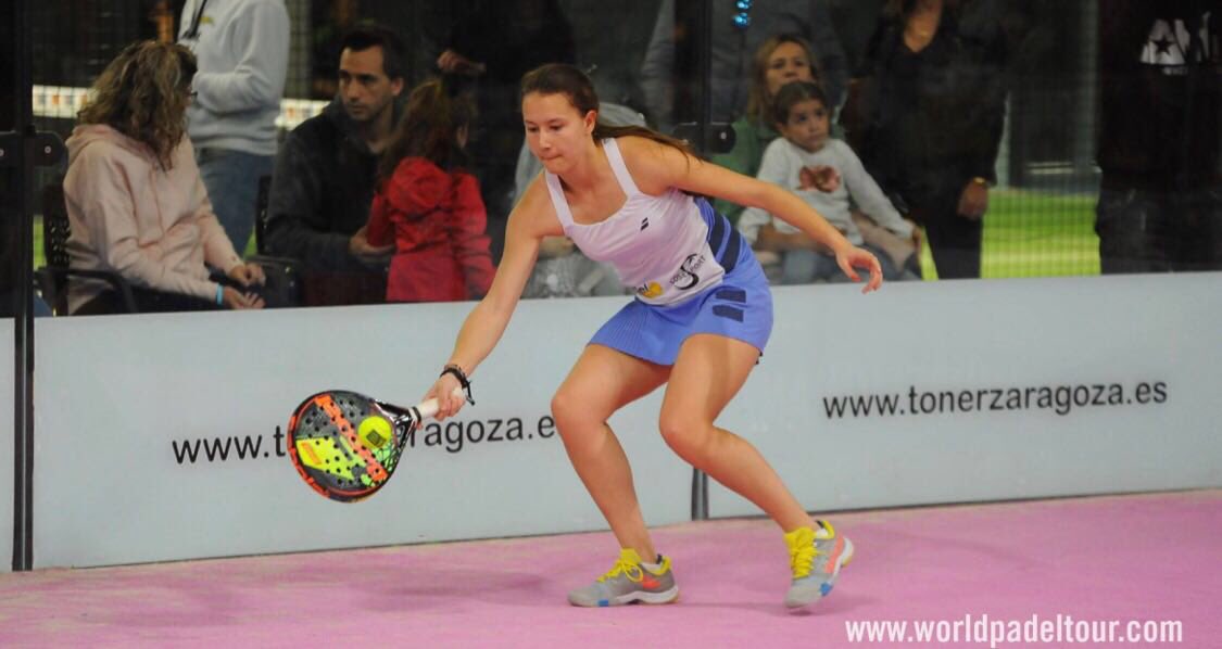 A CUADROOOOOOO‼️contentas es pocooo... esta tarde seguimos a las 17:15h contra Caldera-Blanco!! A disfrutaaar🙈 <a href="/laia_bonilla/">Laia Bonilla Torres</a> <a href="/100x100Padel/">100x100Padel</a> <a href="/babolatpadel/">Babolat Padel</a> <a href="/cosiesport/">salvador lorenzo</a> <a href="/WorldPadelTour/">World Padel Tour</a>