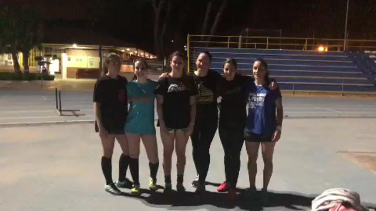 GrizzliesAvila's tweet photo. Estamos recibiendo vídeos animando a las chicas de Ávila a probar el Flag Football. Por ejemplo de @foxes82 o @DolphinsSanJuan Necesitamos más vídeos. ¿Nos ayudas? @RSportFootball @Vva_BlackStorks @FEFA_Spain @gijonmariners @AlicanteSharks @oviedophoenix @OviedoMadgirls https://t.co/jwSwgBxe7X