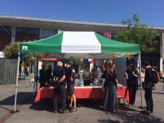merseyforest's tweet photo. What a fabulous day for a Pop Up Forest in Williamson Square #Liverpool talking @urbangreenUP as part of #EUGreenWeek. Come and join us and hear about plans for #NatureBasedSolutions with @lpoolcouncil @LpoolBIDcompany and @LivUni https://t.co/7E7jPbv8Zn