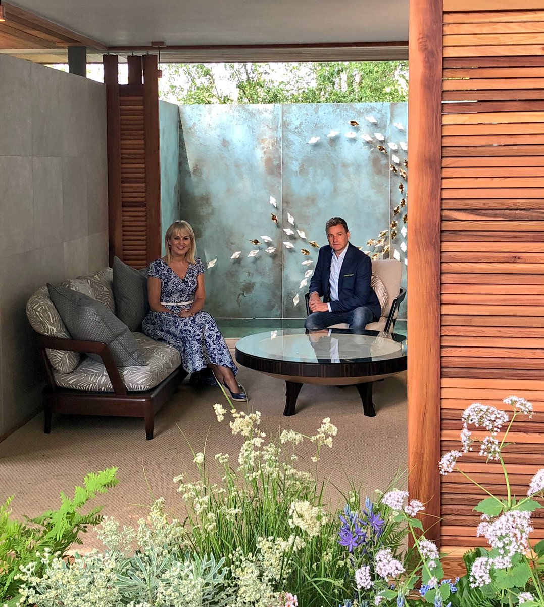 Rehearsing with <a href="/chrisbeardshaw/">Chris Beardshaw</a> <a href="/MorganStanley/">Morgan Stanley</a> #ChelseaFlower2018 <a href="/The_RHS/">The RHS</a> <a href="/GWandShows/">BBC Gardeners World</a>