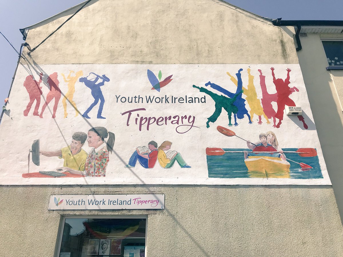 The glorious sunshine ☀️ showing off our #art #mural at the side of our #TipperaryTown #YouthCentre
