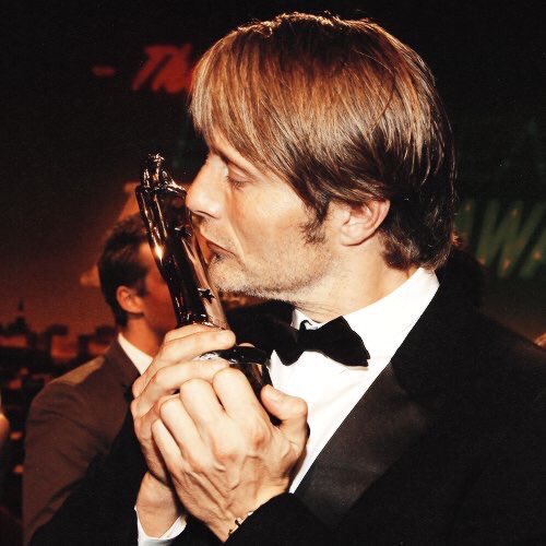 makky_grgr's tweet photo. #キスの日 #MadsMikkelsen https://t.co/z2jENuQobT