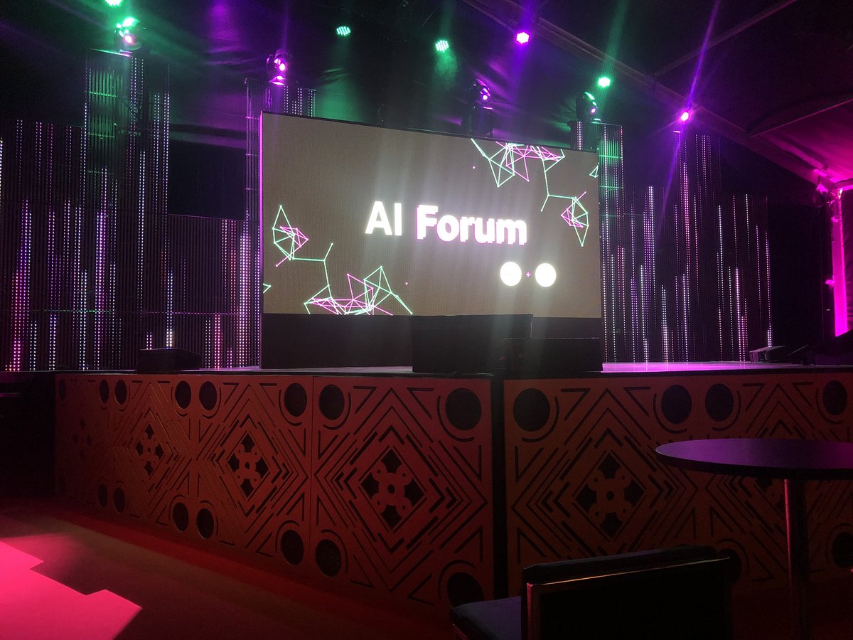 Isabelle Tremblay (@isabelletremlay) on Twitter photo Who’s going to C2Montreal? Who’s going to C2Montreal?