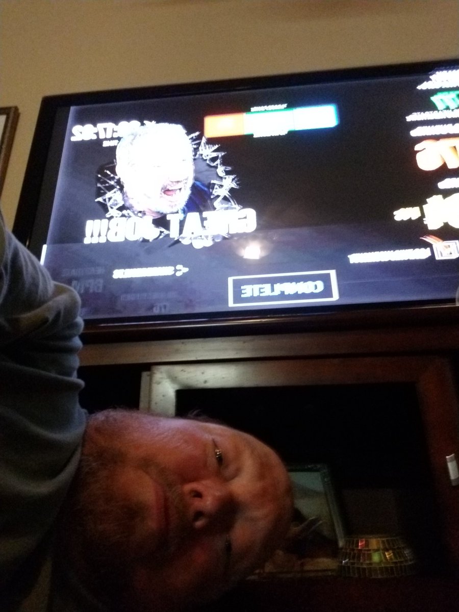 LawDog1515's tweet photo. 1st attempt at Red Hot Core+. Not even sure if it qualifies as an attempt. #TeamVance #berttheinspirationalcomedian #ddpyoga #DDPYworks #ddpiamabeliever #bertinspiredme #inspiredbybert #ddpy @bertkreischer @RealDDP https://t.co/lnnq3My0bV