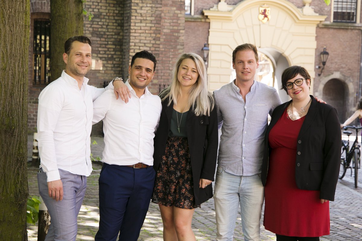 Mastersincash_'s tweet photo. Learn more about the team of Masters in Cash in our article on MRKTHUB: https://t.co/Bs5SOW3NgR #AffiliateMarketing #photoshoot #OnlineMarketing #makemoneyonline https://t.co/v0cvAZQh0d