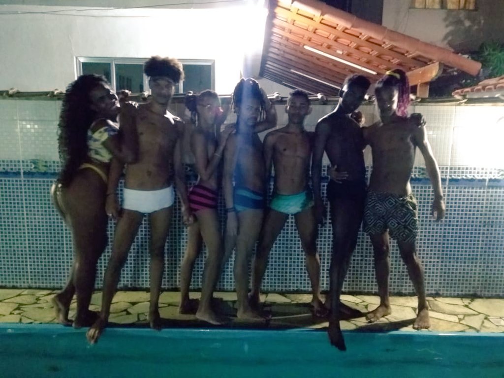 WallLima3's tweet photo. Relatos da #PoolPartyDaPolly 👱‍♀️🎉🏊 https://t.co/4drmEozLFe