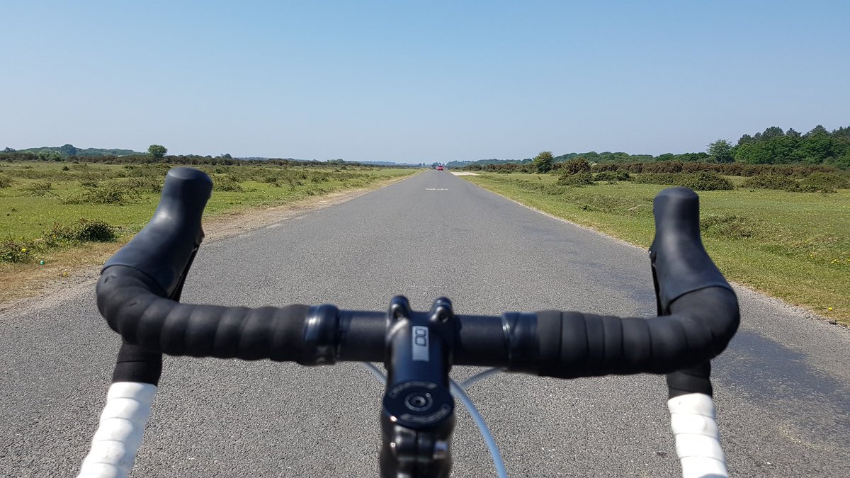 RobboMG89's tweet photo. Perfect day for it. #cycling #cyclinglife #CyclingUK https://t.co/N8KAAfcek6