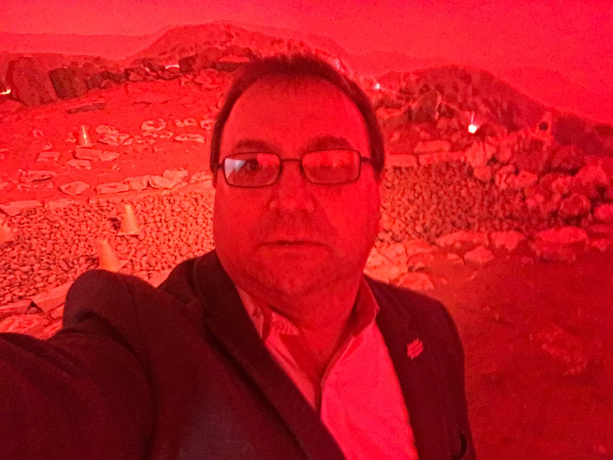partnershipper's tweet photo. Great #EdTech #MeetUp tonight at #HamiltonSpaceSchool spent time in #MissonControl and on #Mars thanks for the tour @CaroJohnstone #ExperientialLearning #STEM #21stCenturySkills @StartFutureNow https://t.co/6kM0akfVuO