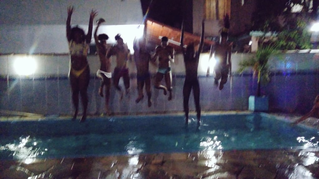WallLima3's tweet photo. Relatos da #PoolPartyDaPolly 👱‍♀️🎉🏊 https://t.co/4drmEozLFe