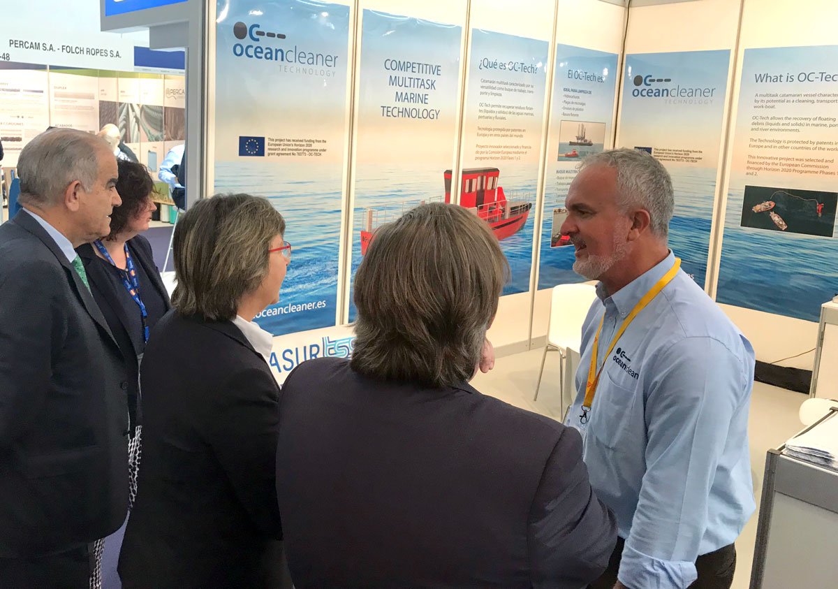 Ocean_Cleaner's tweet image. A conselleira Rosa Quintana Carballo de #ConselleríadoMar @xunta visita nuestro stand en @NavaliaExpo. @Ocean_Cleaner única empresa en #Navalia2018 especializada en tecnología para la recogida de residuos del mar.