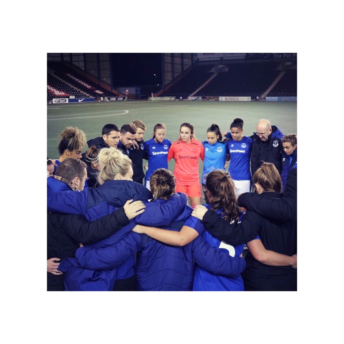 xMartheM's tweet photo. I wanna thank everbody involved at the club @Everton and especially all my girls for the unforgettable time they gave me. ⚽️💙 https://t.co/EtibmaKU3P