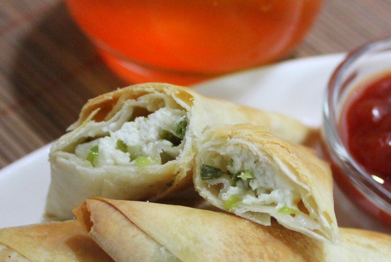 aajkalpk1's tweet photo. رمضان میں چیز سموسہ بنانے کی آسان ترکیب
#CheeseSamosa #samosarecipe #Homemade #homemadefood #healthyfood #healthyrecipe #aajkalpk https://t.co/YIgfIgNZOY https://t.co/nUdy8g6OKu