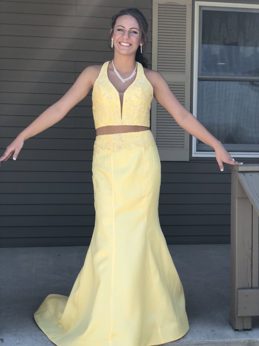 KDGarrison1's tweet photo. Happy Last day of High School Steph!! I can’t believe the you’re graduating. I’m so proud of you and can’t wait to see what the future has in store for you. I love you 💜 https://t.co/9GV1sLvcbv