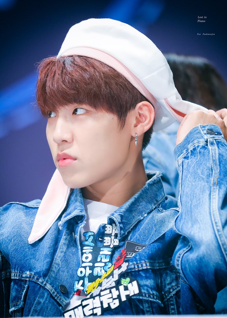 LOST_IN_FLAME's tweet photo. 180519 HD
#박우진 #워너원
🐰🐰💕💕🍼🍼 https://t.co/fDKzmdAh1X
